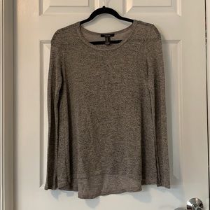 Long sleeve high-low top